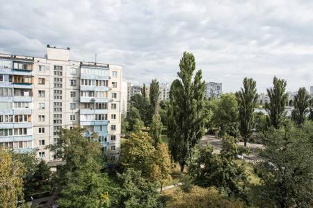 Comfortable Apartment On The River Bank كييف المظهر الخارجي الصورة