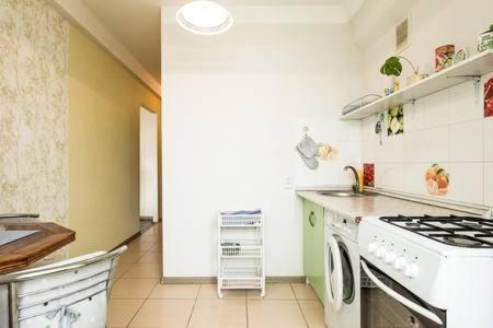 Comfortable Apartment On The River Bank كييف المظهر الخارجي الصورة